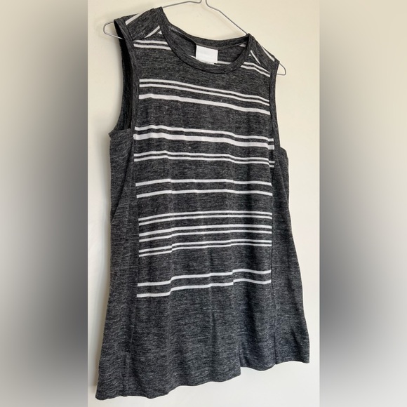 DKNY 🌿 LINEN TOP 🌿 - Picture 4 of 10